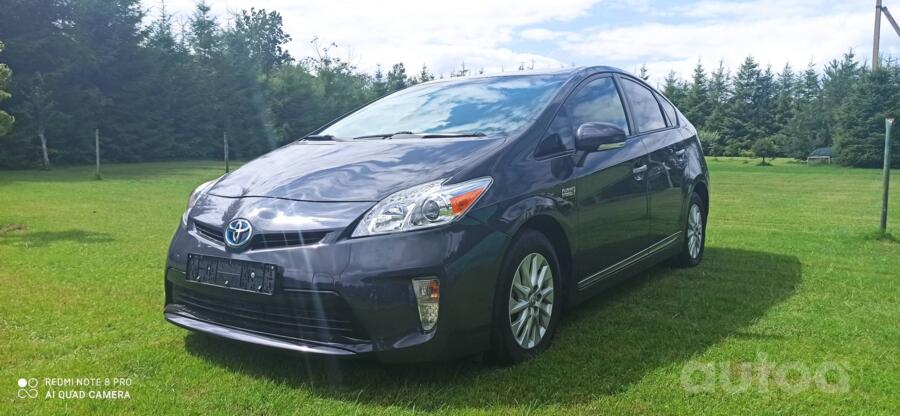 Toyota Prius 3 generation [restyling] Hatchback