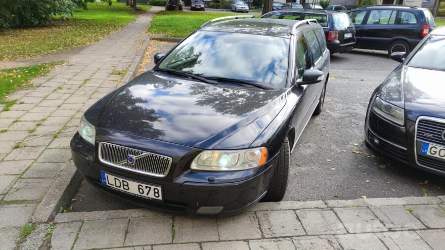 Volvo V70 2 generation [restyling] wagon 5-doors