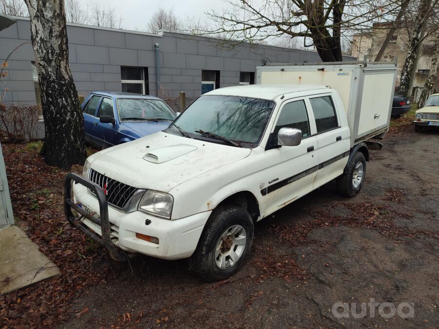 Mitsubishi L200 3 generation Pickup 4-doors