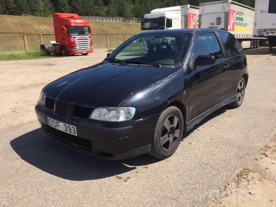 SEAT Ibiza 2 generation [restyling] Hatchback