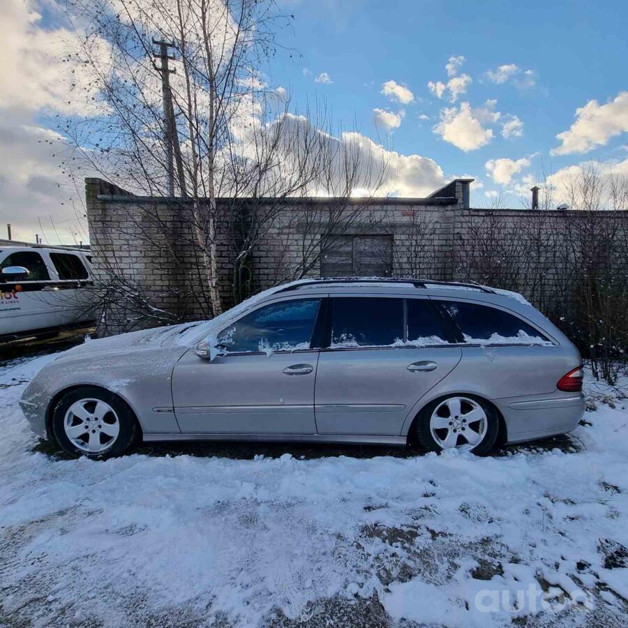 Mercedes-Benz E-Class W211 Sedan
