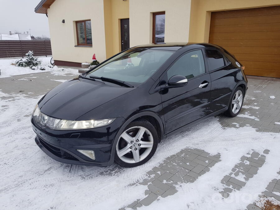 Honda Civic 8 generation Hatchback 5-doors