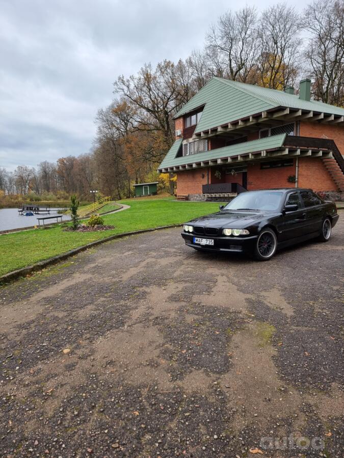 BMW 7 Series E38 Sedan
