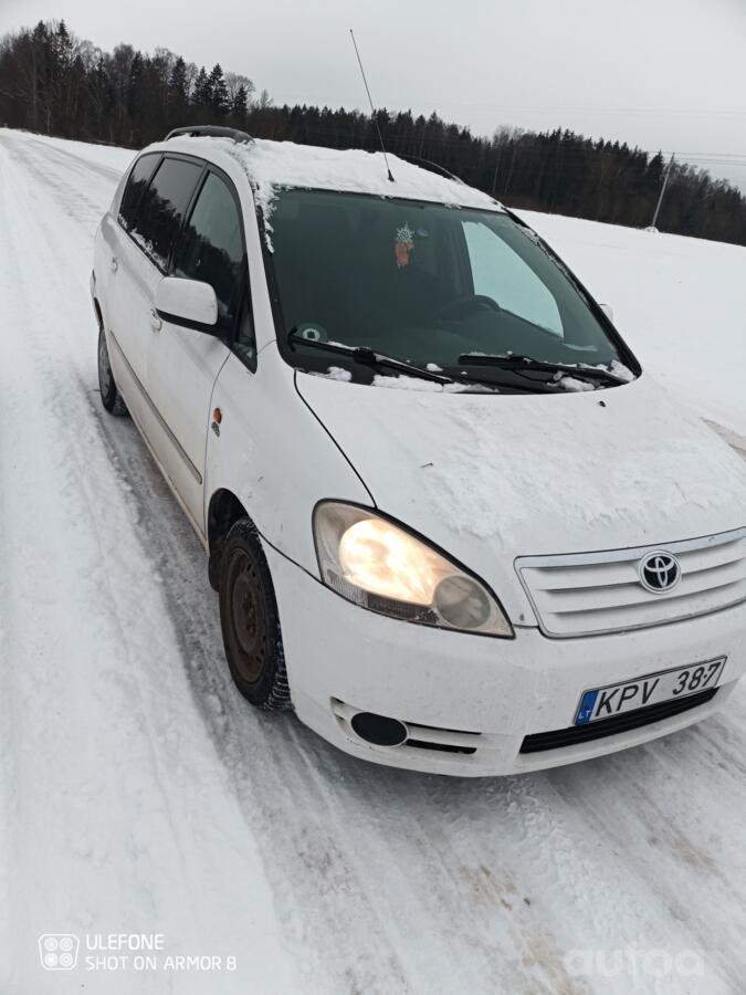 Toyota Avensis Verso 1 generation [restyling] Minivan