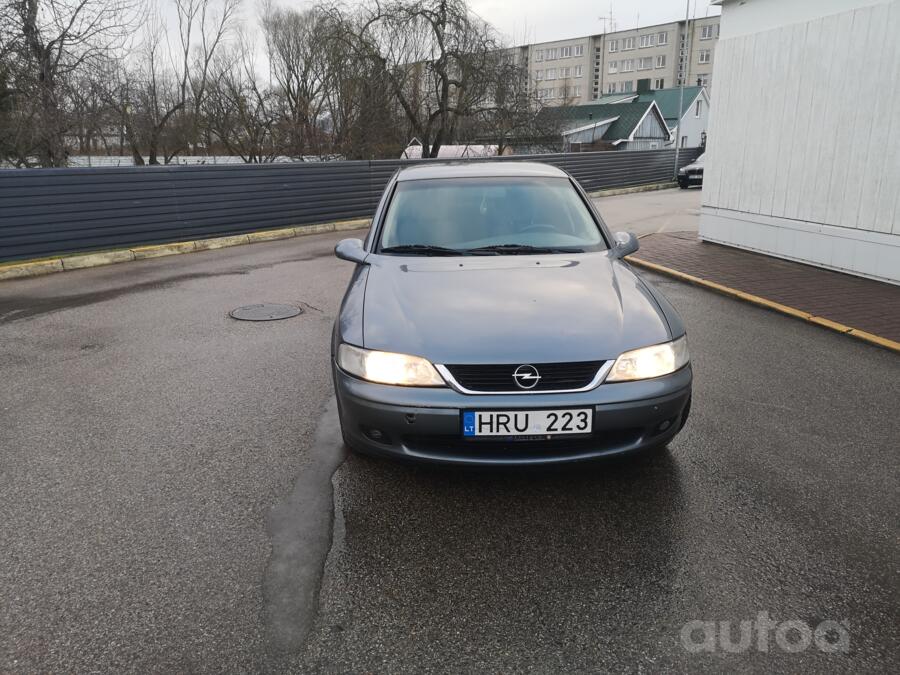 Opel Vectra B [restyling] Hatchback