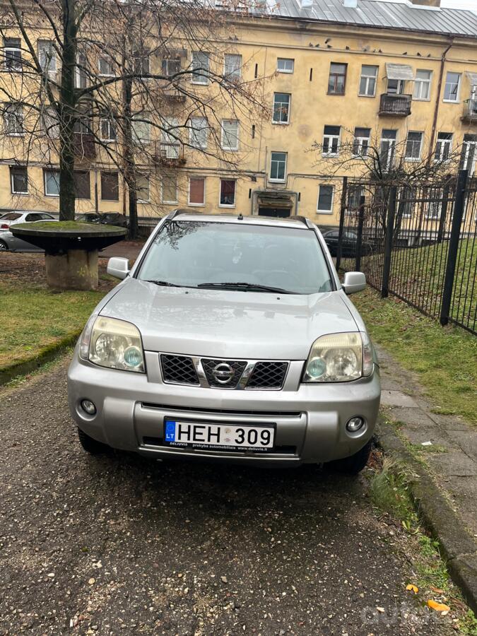 Nissan X-Trail T30 Crossover