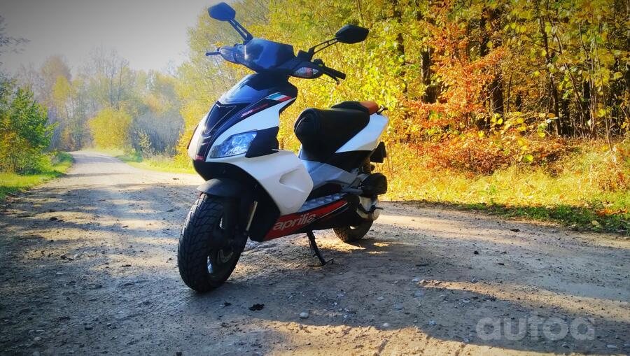 Aprilia SR