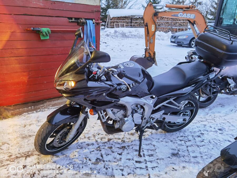 Yamaha FZS 600 Fazer