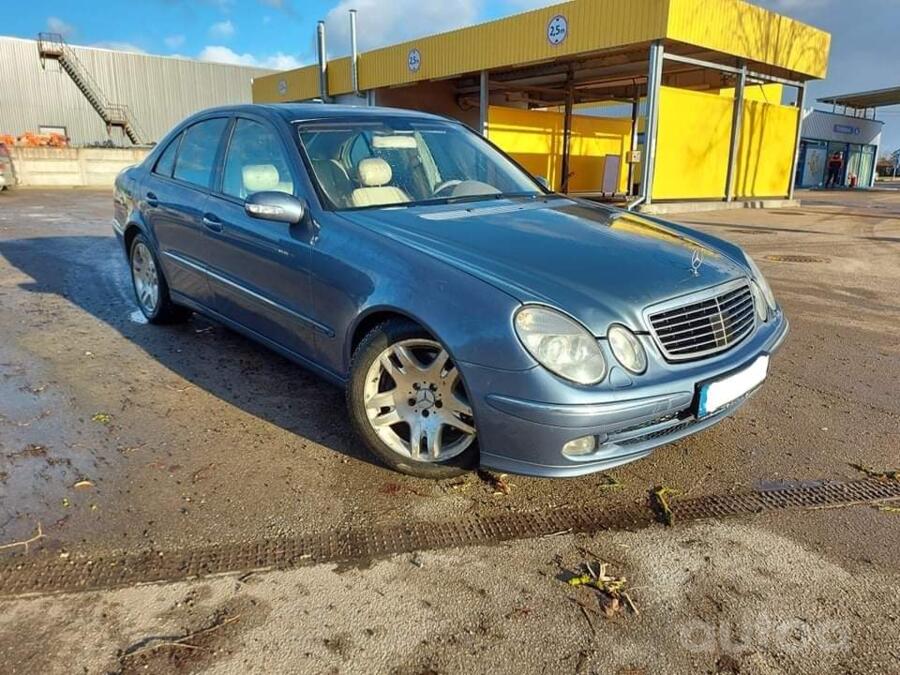 Mercedes-Benz E-Class W211 Sedan