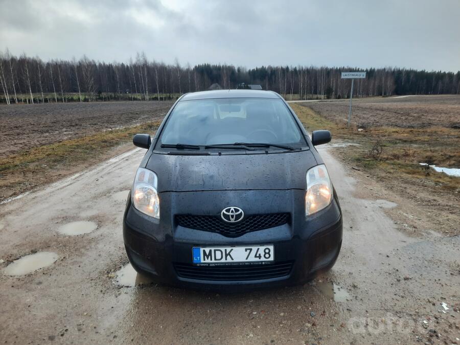 Toyota Yaris 2 generation [restyling]