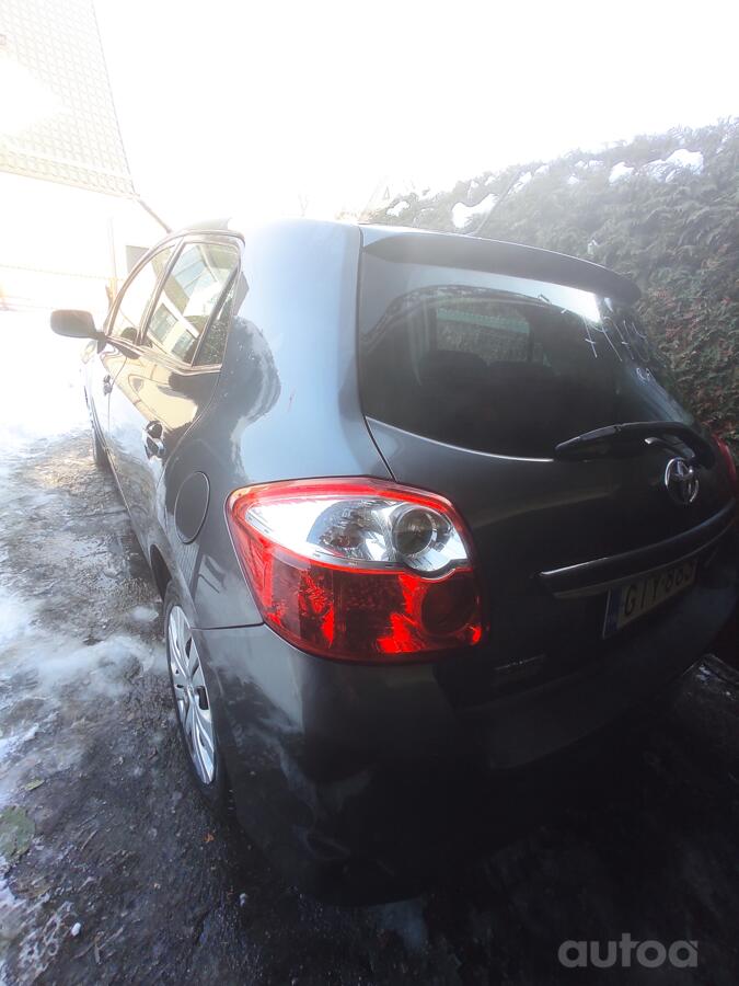 Toyota Auris 1 generation [restyling] Hatchback 5-doors