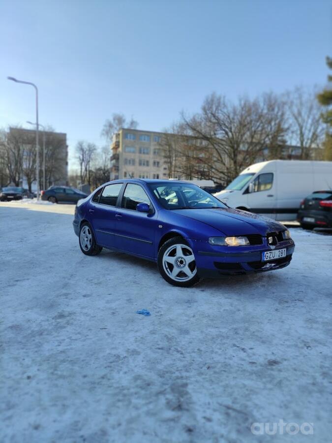 SEAT Toledo 2 generation Sedan