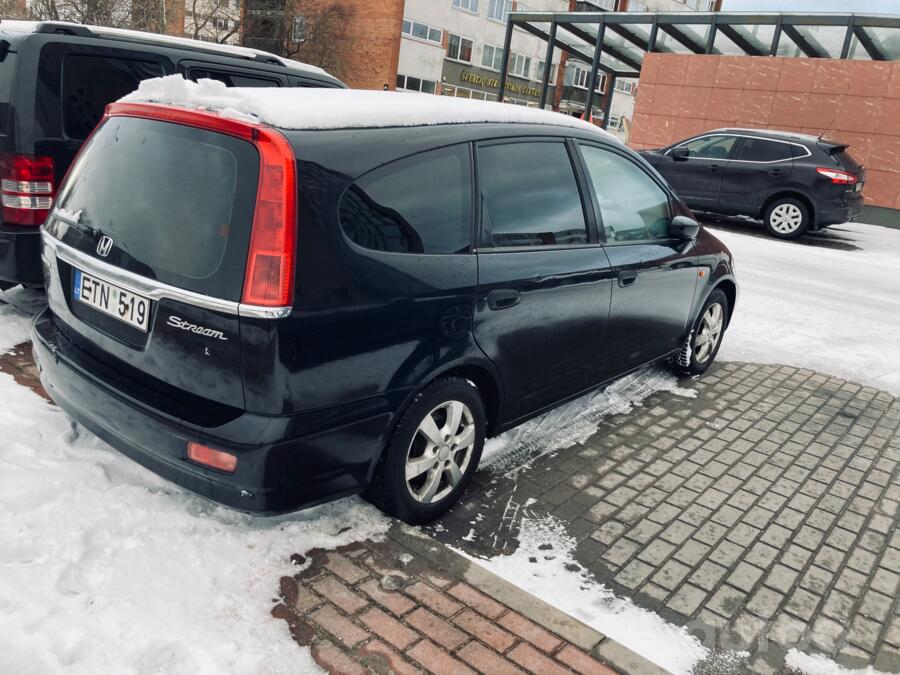 Honda Stream 1 generation Minivan