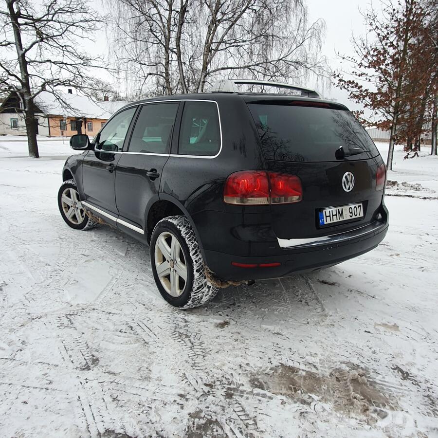 Volkswagen Touareg 1 generation Crossover