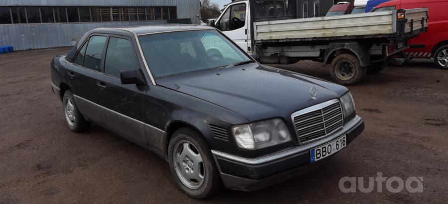 Mercedes-Benz W124 1 generation