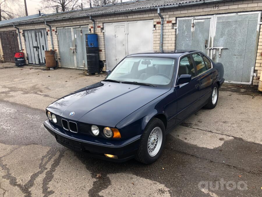 BMW 5 Series E34 Sedan
