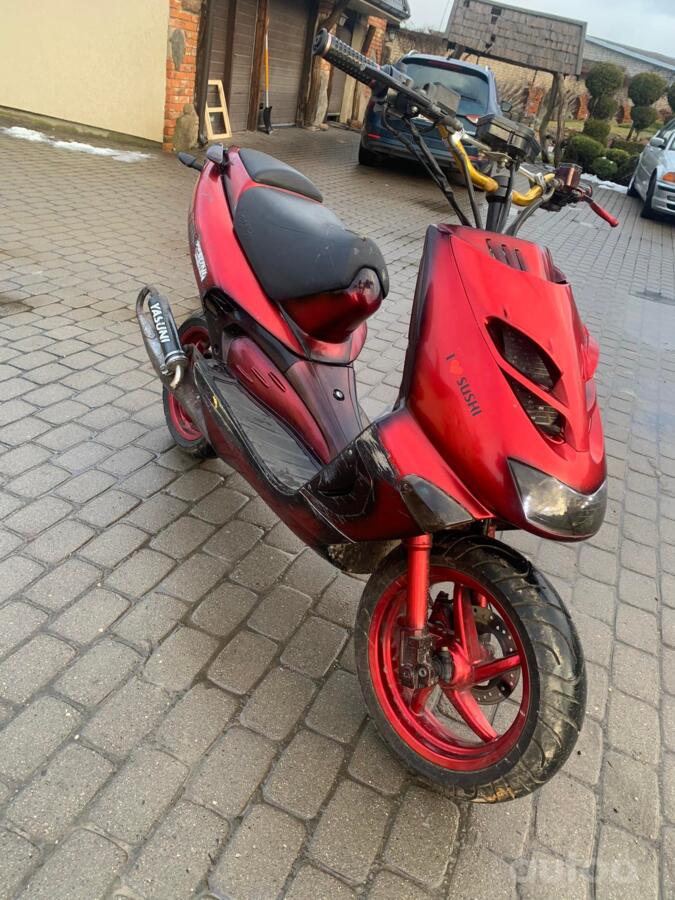 Aprilia SR