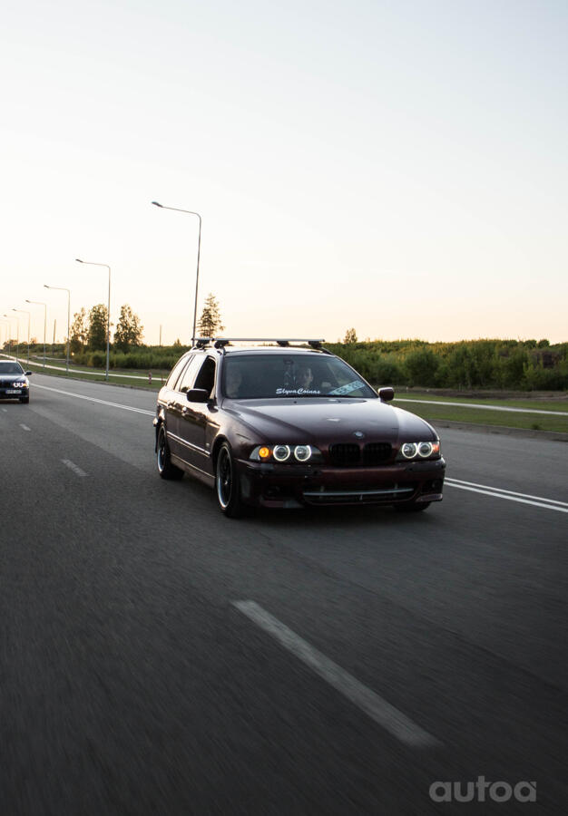 BMW 5 Series E39 Touring wagon