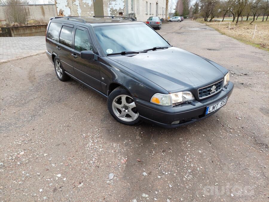 Volvo V70 1 generation wagon