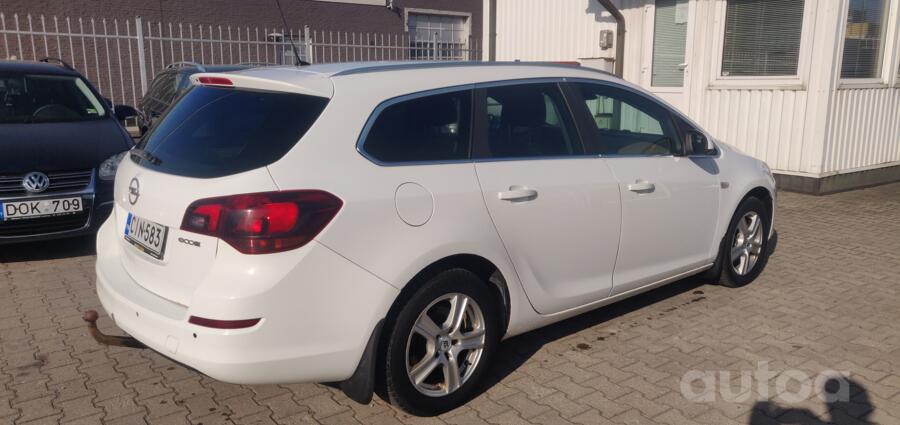 Opel Astra J [restyling] Sports Tourer wagon 5-doors