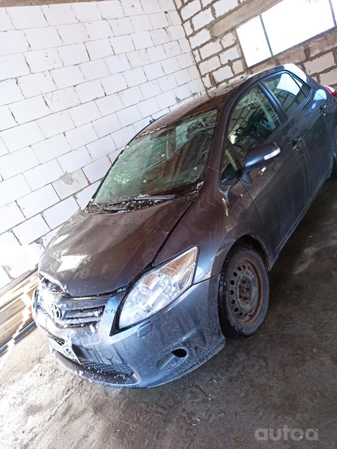 Toyota Auris 1 generation [restyling] Hatchback 5-doors
