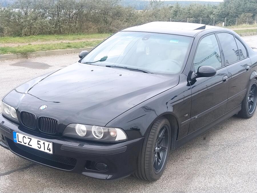 BMW M5 E39 Sedan