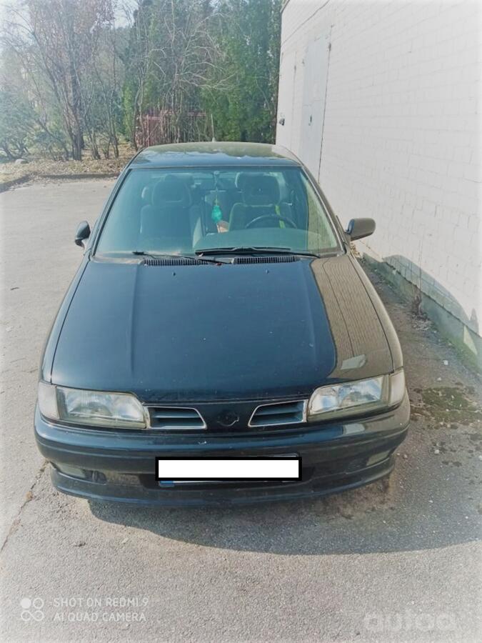 Nissan Primera P10 Sedan
