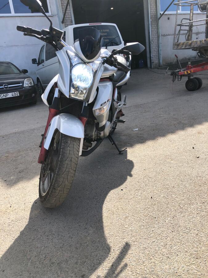Kawasaki ER-6n