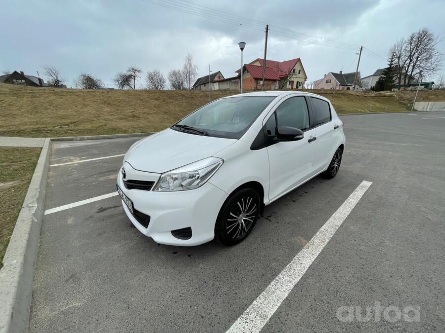 Toyota Yaris XP130 Hatchback 5-doors