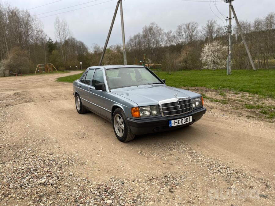 Mercedes-Benz 190 (W201) 1 generation