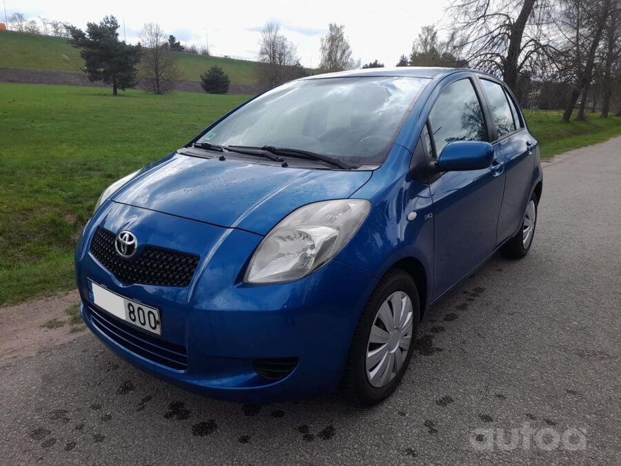 Toyota Yaris 2 generation