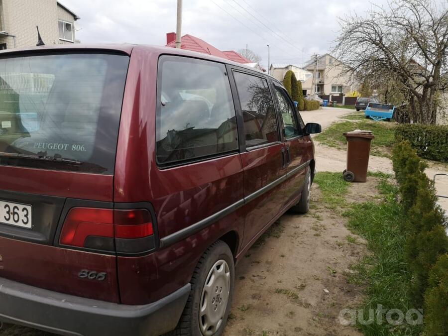 Peugeot 806 221 Minivan