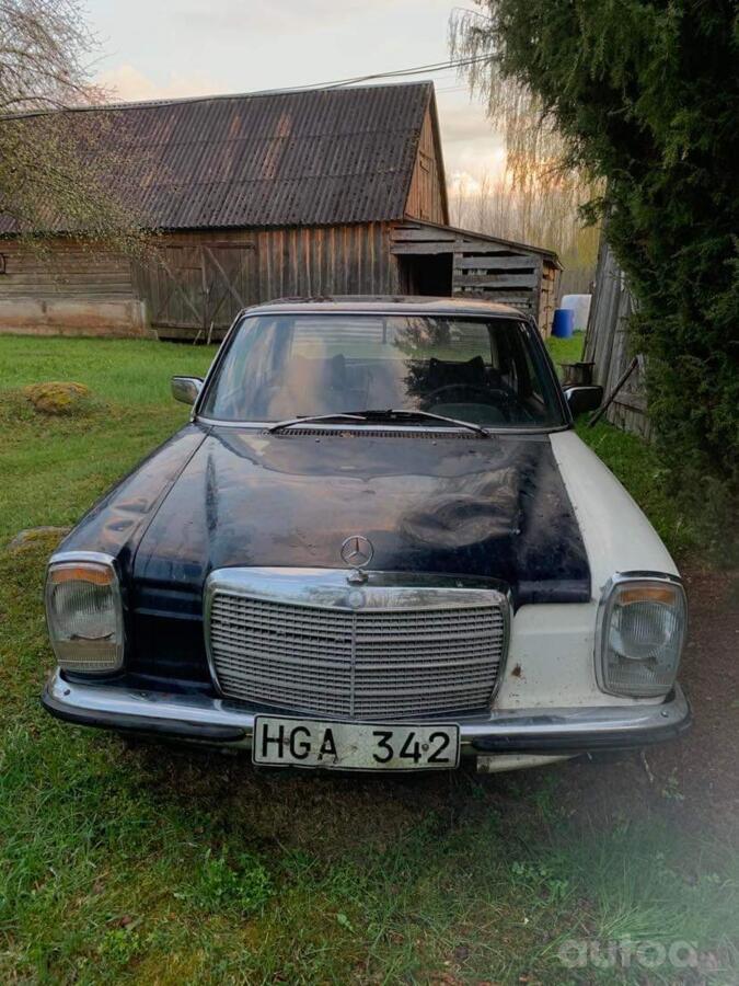 Mercedes-Benz W115 1 generation
