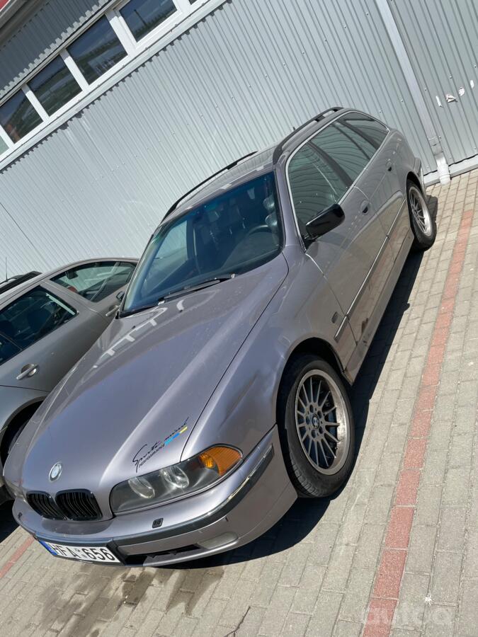 BMW 5 Series E39 Touring wagon