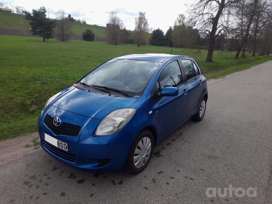 Toyota Yaris 2 generation