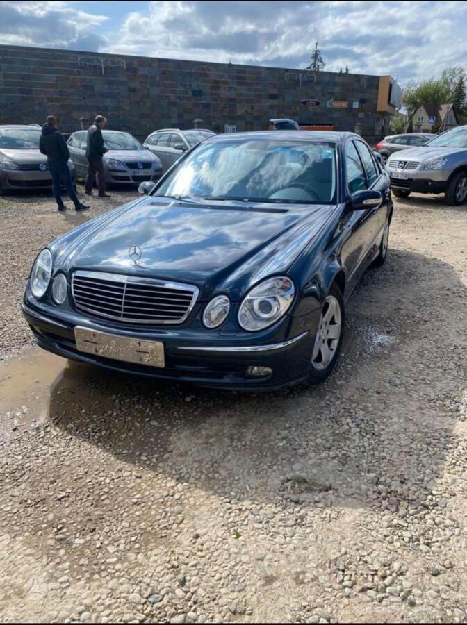 Mercedes-Benz E-Class W211 Sedan