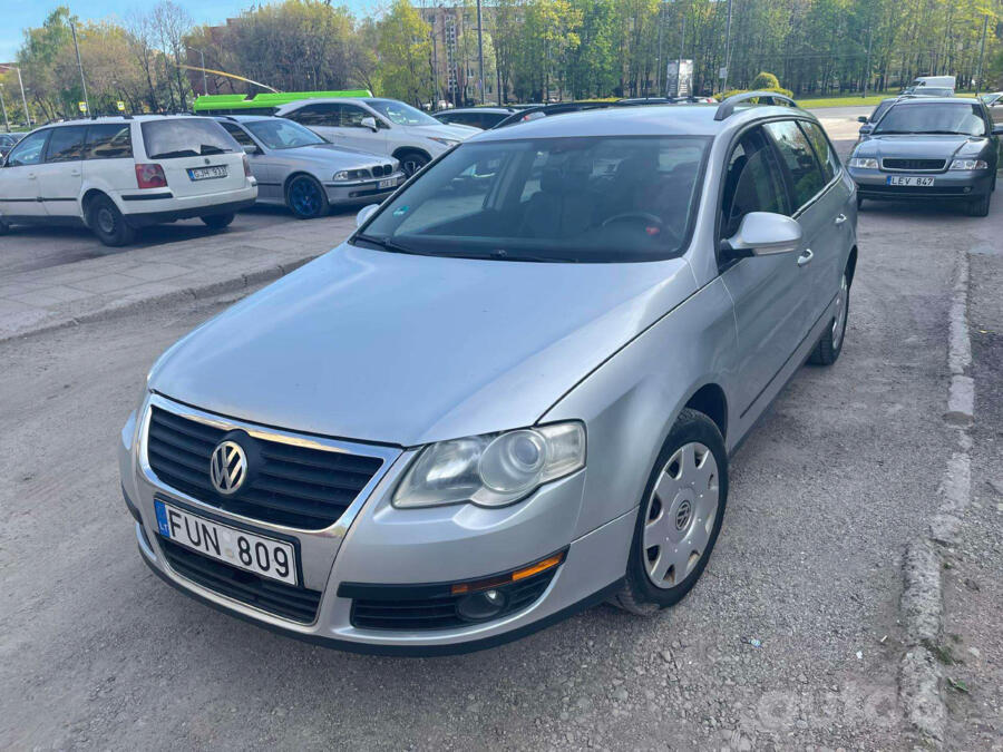 Volkswagen Passat B6 wagon 5-doors