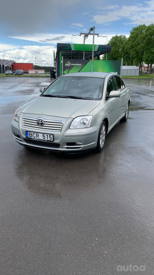 Toyota Avensis 2 generation Sedan