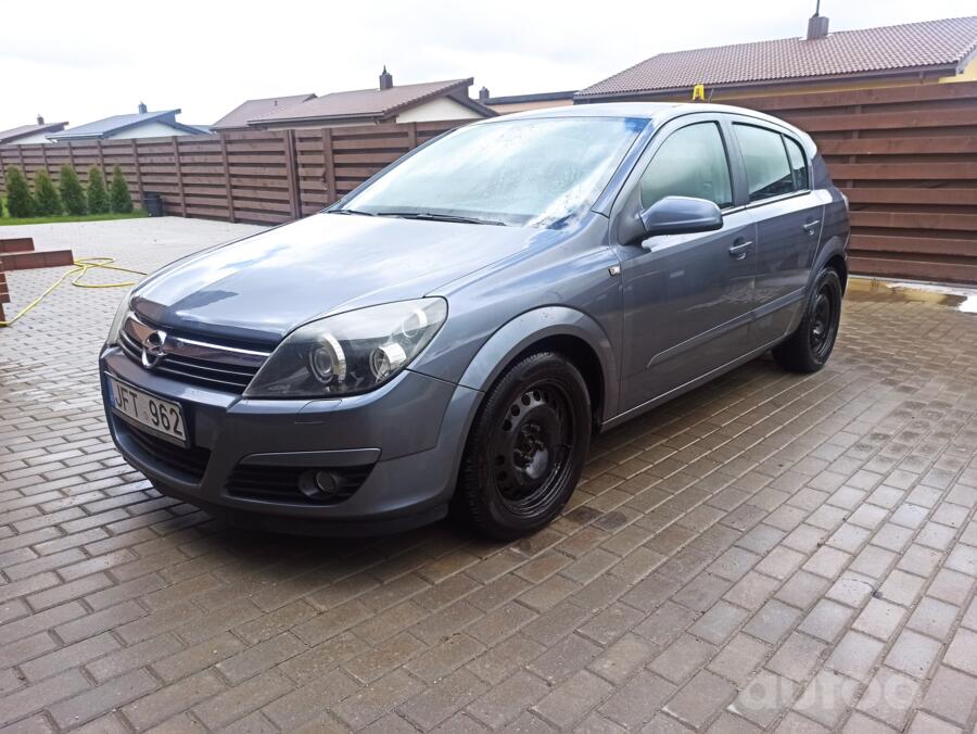 Opel Astra H Hatchback