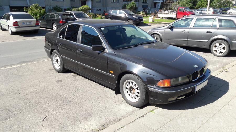 BMW 5 Series E39 Sedan 4-doors