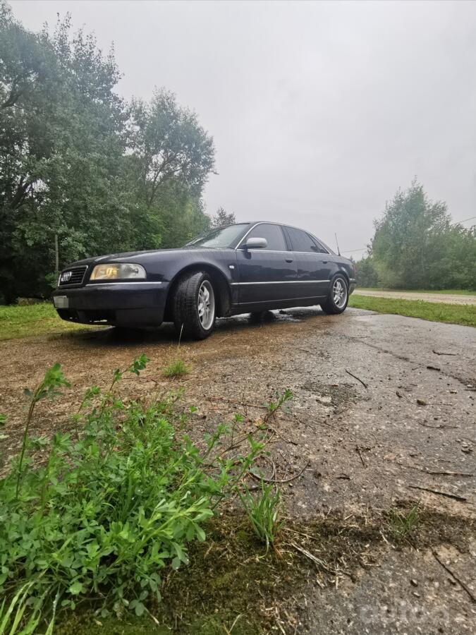 Audi A8 D2/4D Sedan 4-doors