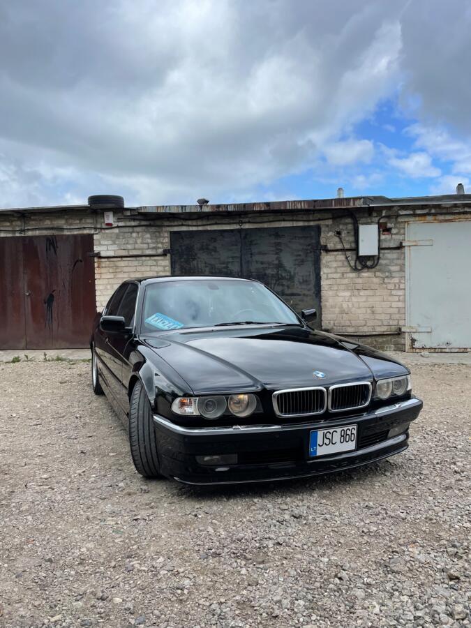 BMW 7 Series E38 Sedan