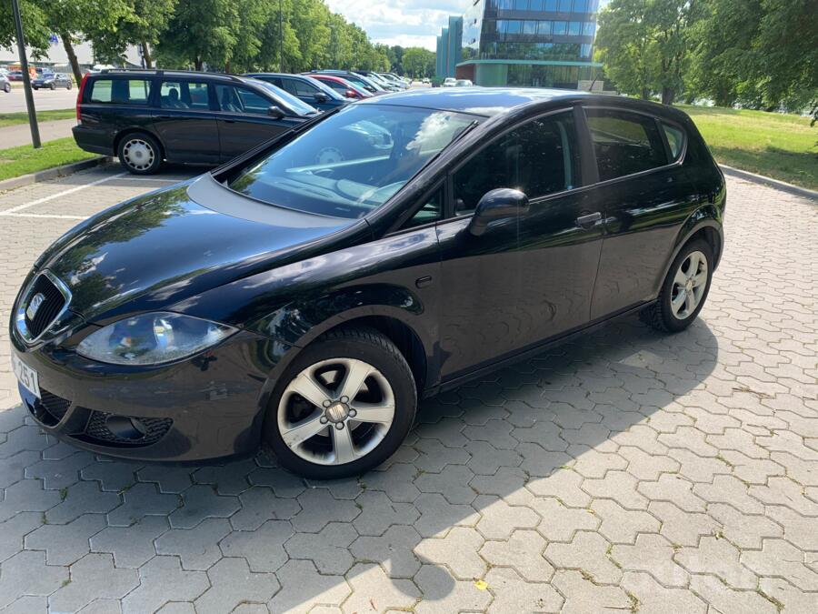 SEAT Leon 2 generation Hatchback 5-doors