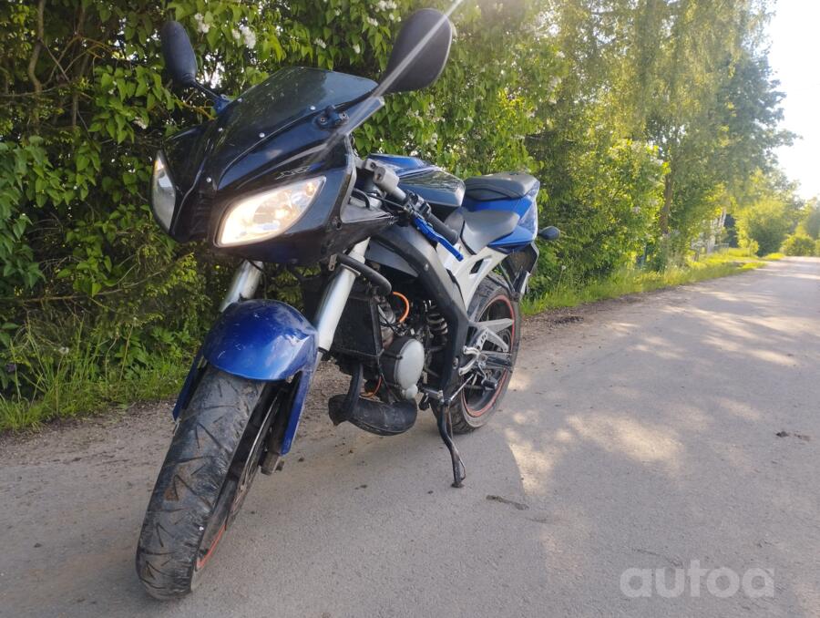 Peugeot XR6