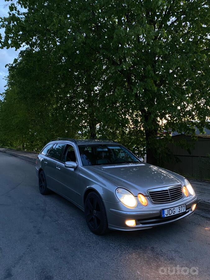 Mercedes-Benz E-Class W211 Sedan