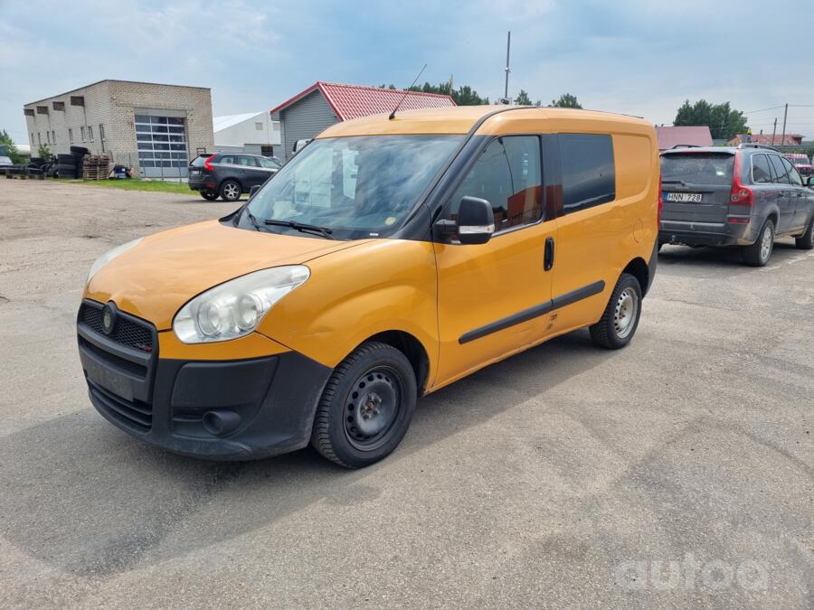 Fiat Doblo 2 generation Minivan 4-doors