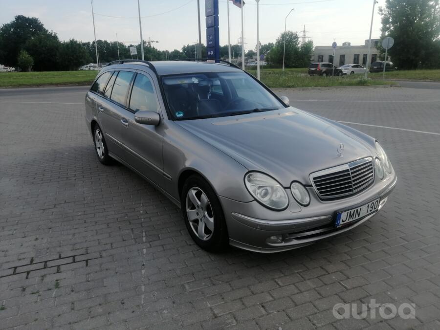 Mercedes-Benz E-Class W211 Sedan