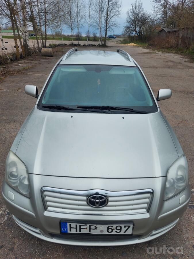 Toyota Avensis 2 generation wagon
