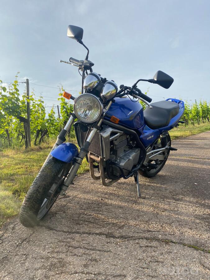 Kawasaki ER 5
