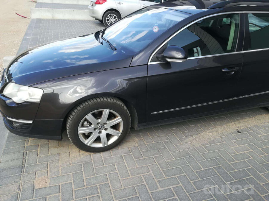 Volkswagen Passat B6 wagon 5-doors